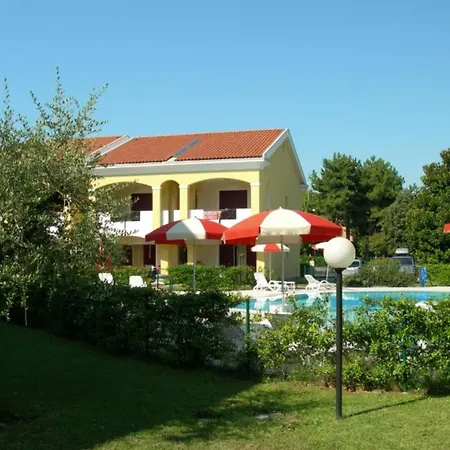 Large With Three Bedroom In * Bibione