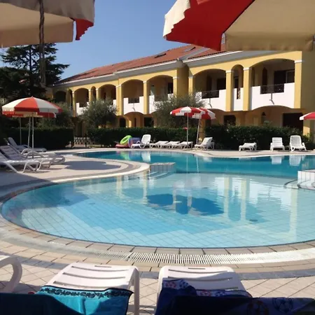 Apartment Large With Three Bedroom In
