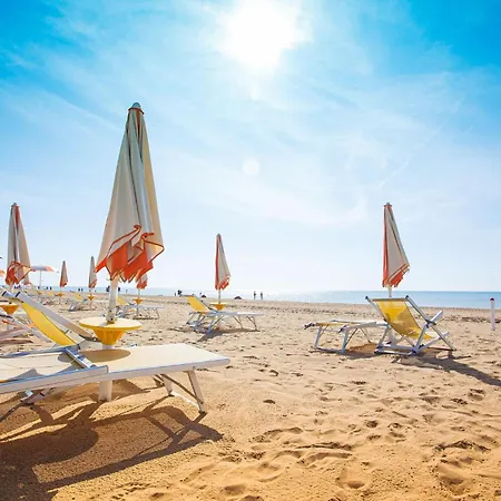 Large With Three Bedroom In Bibione